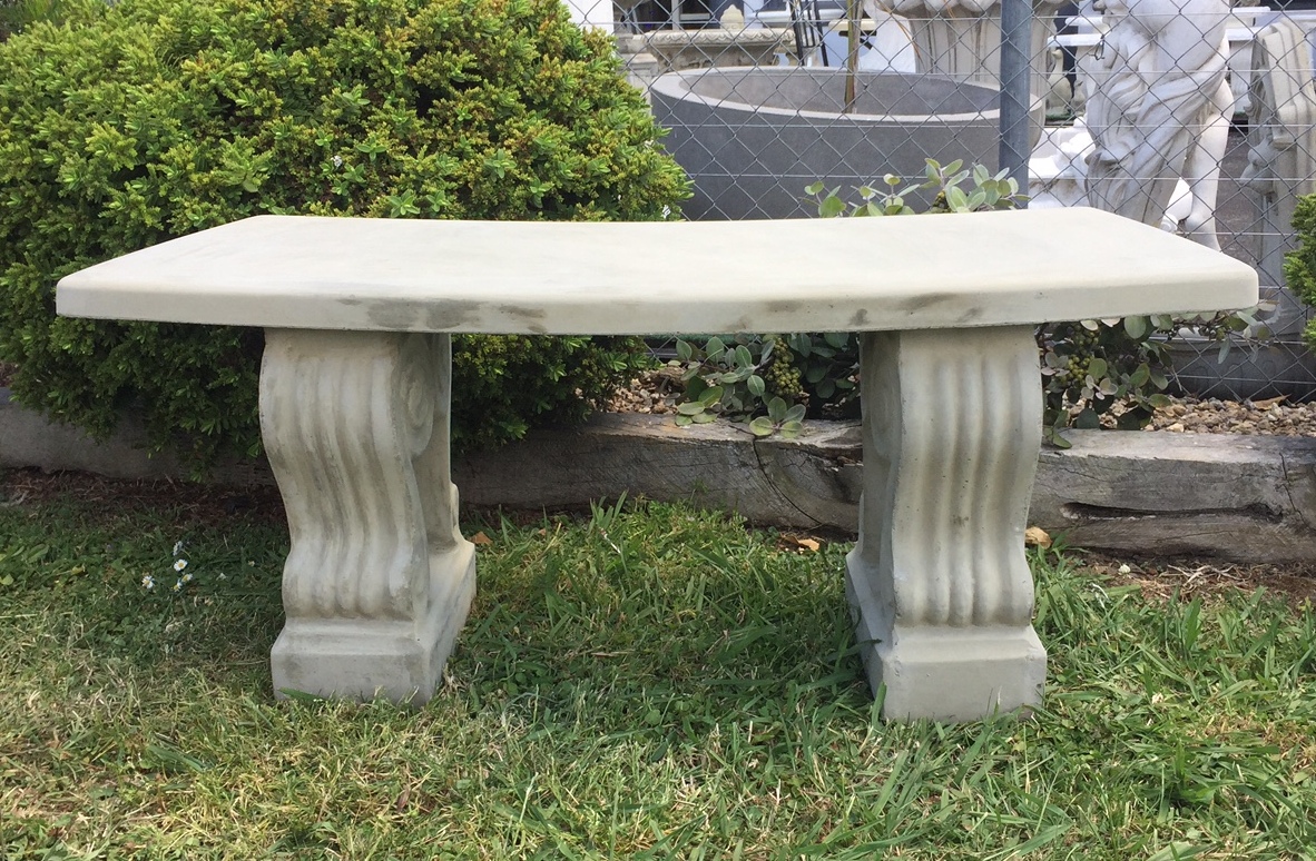 Curved Seat Plain Edge